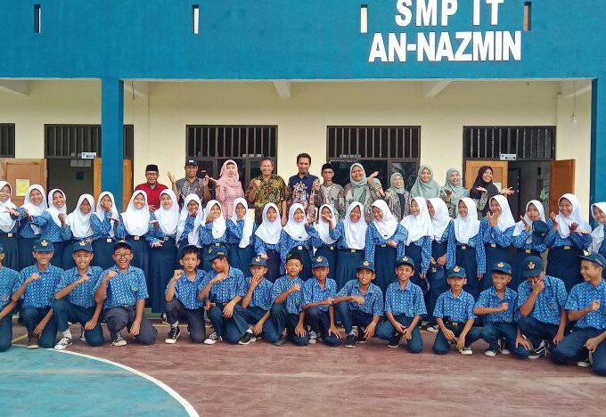 Membangun Generasi Qurani dan Unggul Bersama SMP IT An-Nazmin