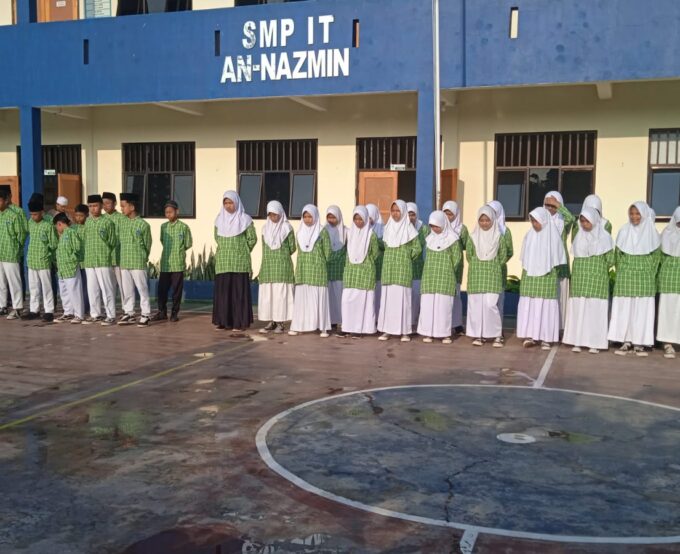Meneguhkan Semangat Hardiknas 2 Mei 2025: Komitmen SMP IT An-Nazmin dalam Meningkatkan Mutu Pendidikan
